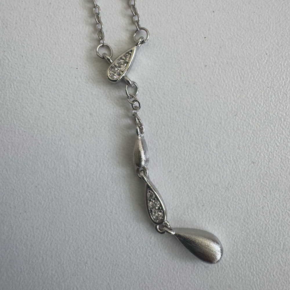 925 Sterling Silver Teardrop Pendant Necklace – Elegant Drop Design - Picture 7 of 10
